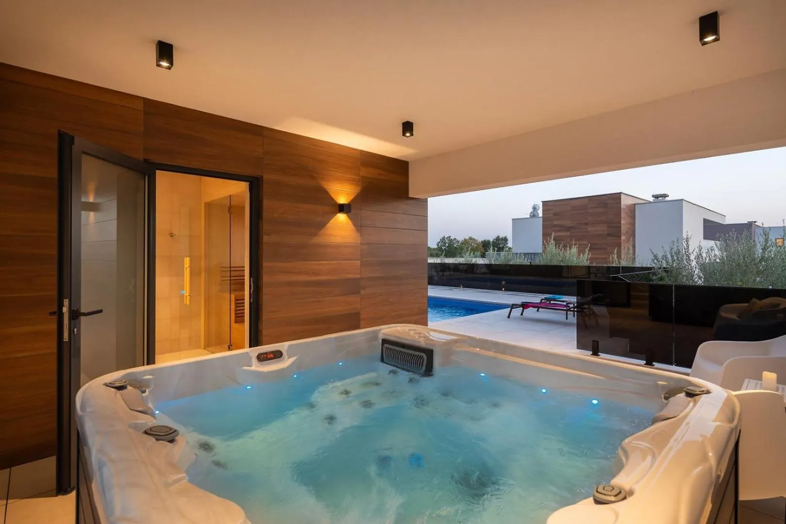 Villa Old Olive VI By Vivi Rent 보드냔